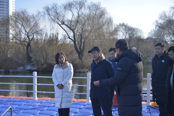 济南市体育局 工作动态 孔杰局长到大明湖现场调度国际冬泳赛筹备工作