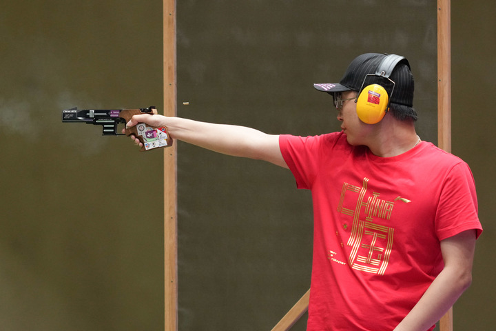 济南第五金我市运动员李越宏获第十四届全运会男子25米手枪速射金牌