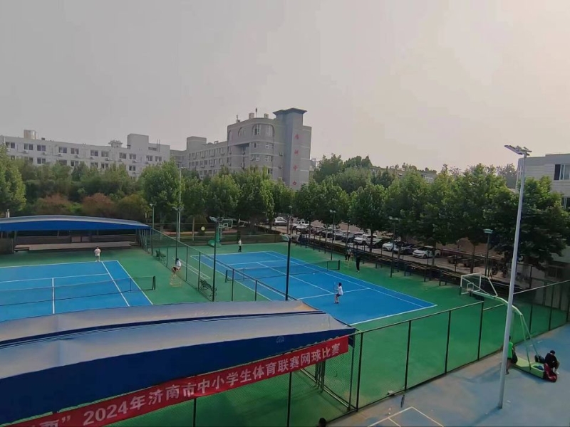 济南市体育局青少年体育处处长杨本升和济南市球类运动中心党总支书记