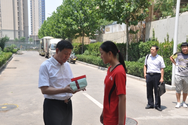 济南市体育局 工作动态 孔杰局长来体校参加主题教育调研座谈会